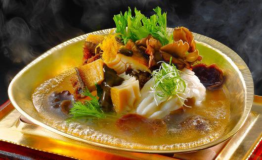 黒鮑と秋鮎魚女 丸スープ仕立て　～ １０月替わり吟味特撰 （松茸をご希望でないお客様） ～