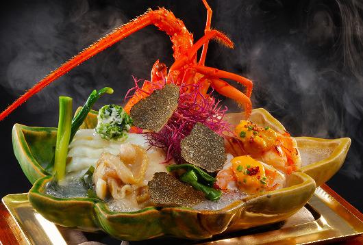 伊勢海老と鮎魚女 極上蛤スープ仕立て　～ ４月の吟味特撰 ～