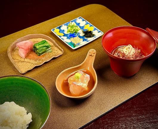紅葉鯛 玉子だれ漬　～ 松茸をご希望でない方の食事 ～