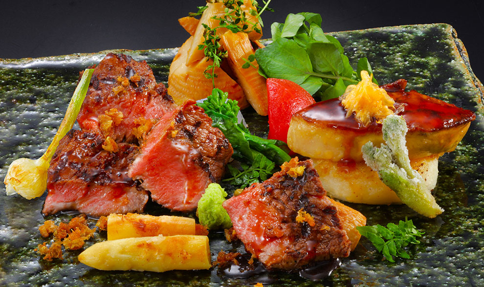 早掘り筍と仙台牛フィレとフォアグラ　早春の山菜と木芽の香り